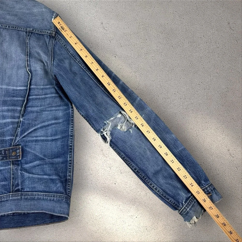 True Religion Jacket Mens XL Kyle Buckle Back Denim‎ Snap Trucker Distressed